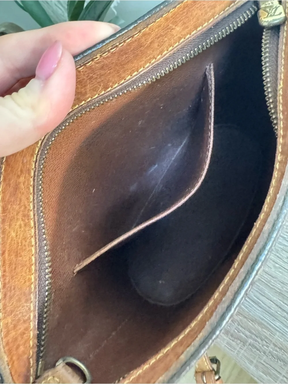 ✅AUTH✅LOUIS VUITTON DROUOT CROSSBODY BAG